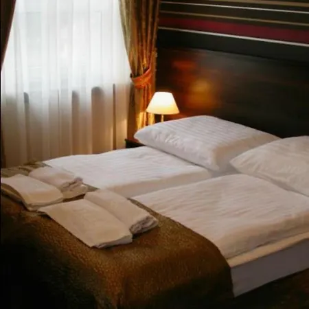 I Restauracja Nad Jeziorem 2*