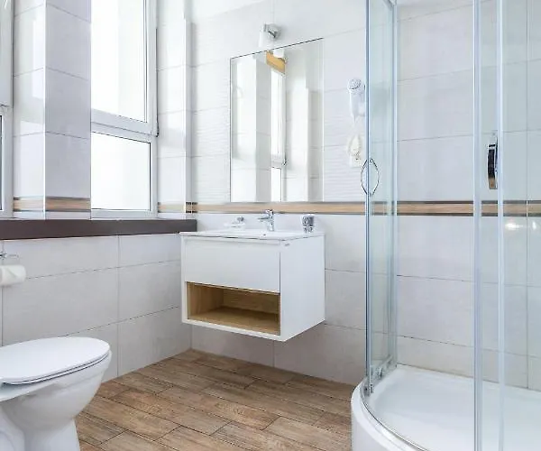 I Restauracja Nad Jeziorem Hotel