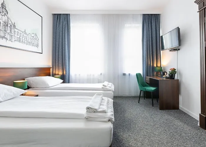 I Restauracja Nad Jeziorem Hotel 2*