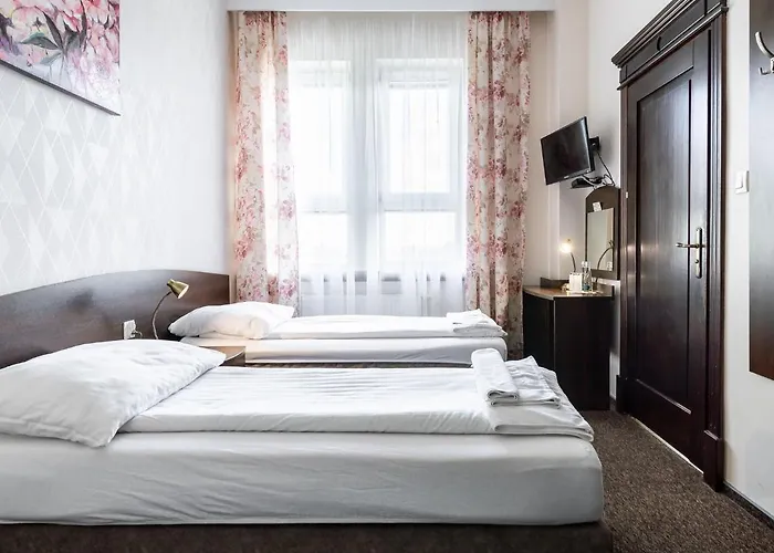 I Restauracja Nad Jeziorem Hotel