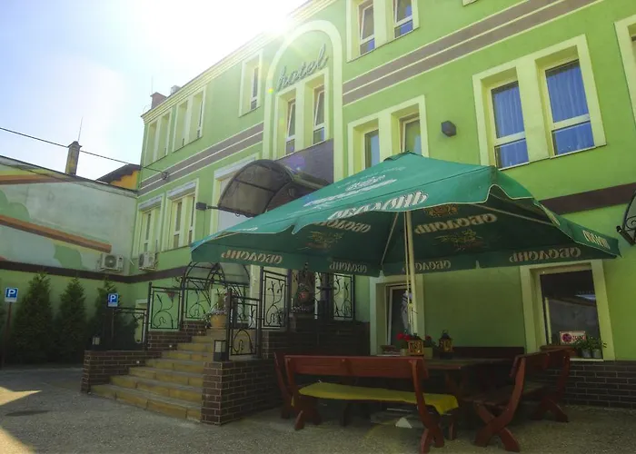 Hotel I Restauracja Nad Jeziorem 2*