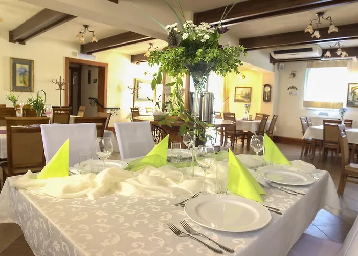 I Restauracja Nad Jeziorem Hotel Człuchów