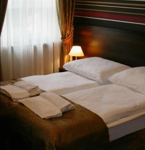 I Restauracja Nad Jeziorem 2*